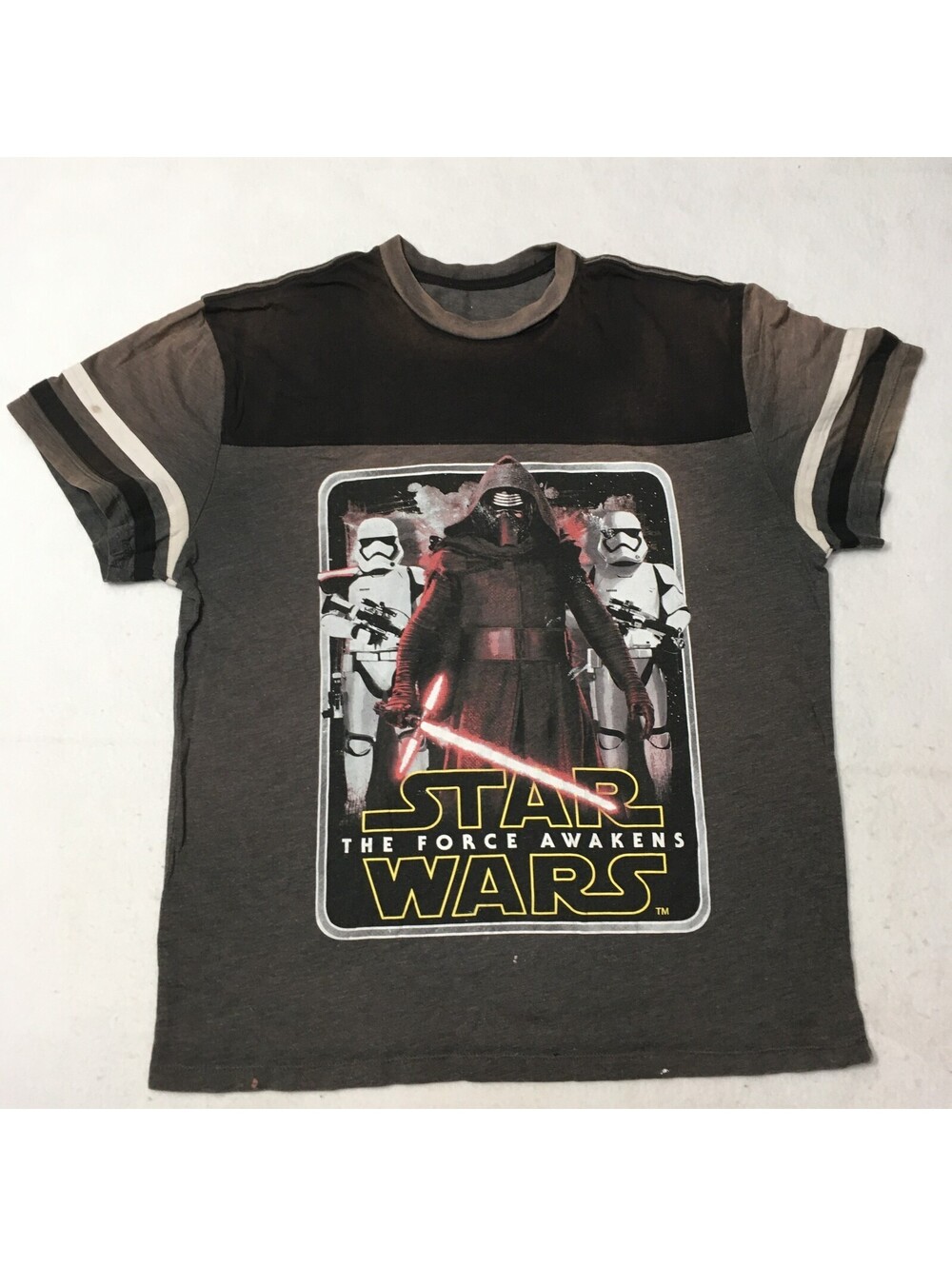 Vintage Look Star Wars T Shirt “The Force Awakens” Men’s Size Large Smoke Free